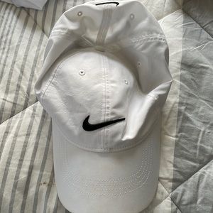 White Nike legacy91 dri-fit hat